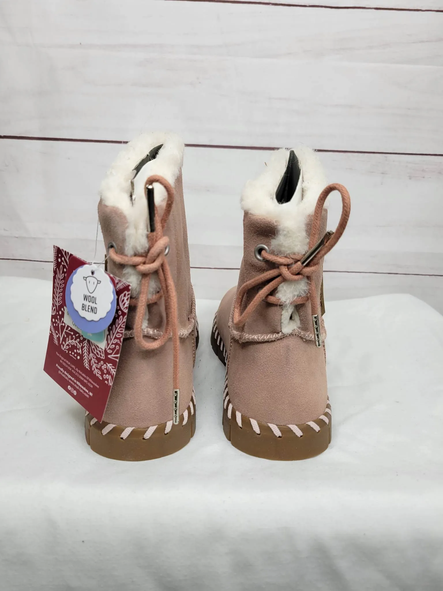 9M BLUSH A458944 MUK LUKS Water Repellent Suede Boots - Albany