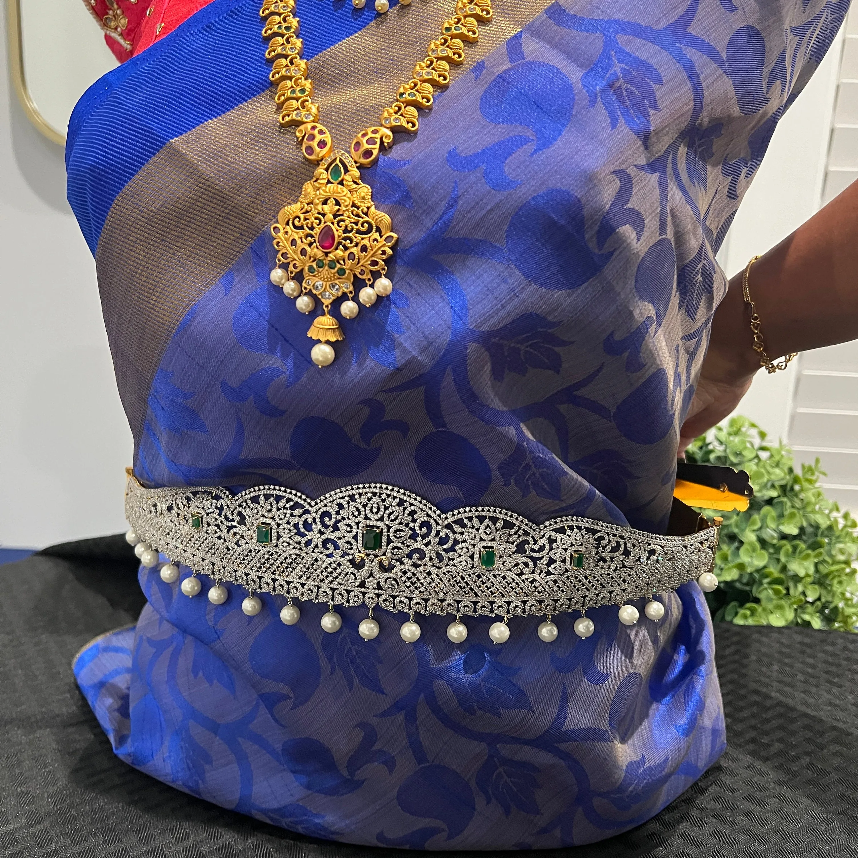 Adult size Vaddanam
