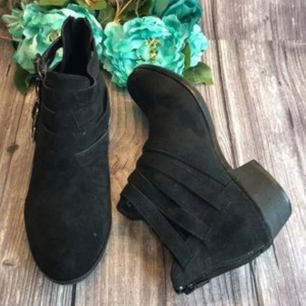 AMERICAN RAG Darie Black Ankle Booties 10M