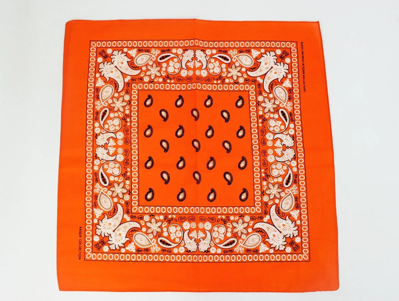 Bandana Classica en Variedad de Colores, 100% Algodón