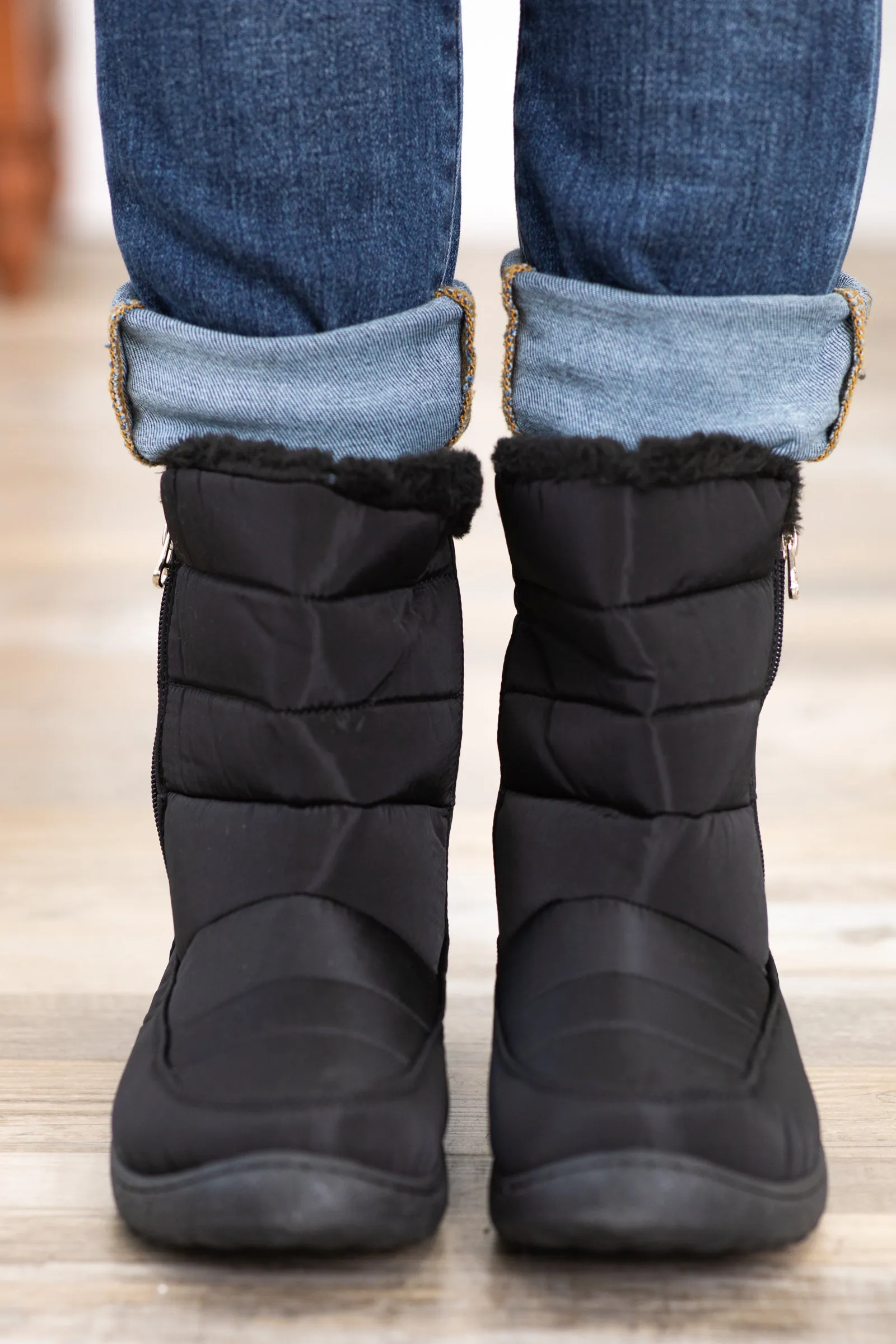 Black Faux Fur Lined Snow Boots