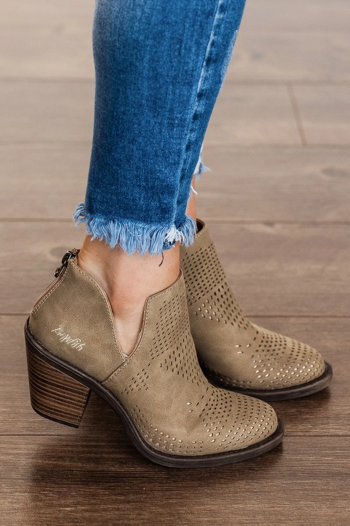 Blowfish Lassoh Booties- Beach Prospector & Rose Gold