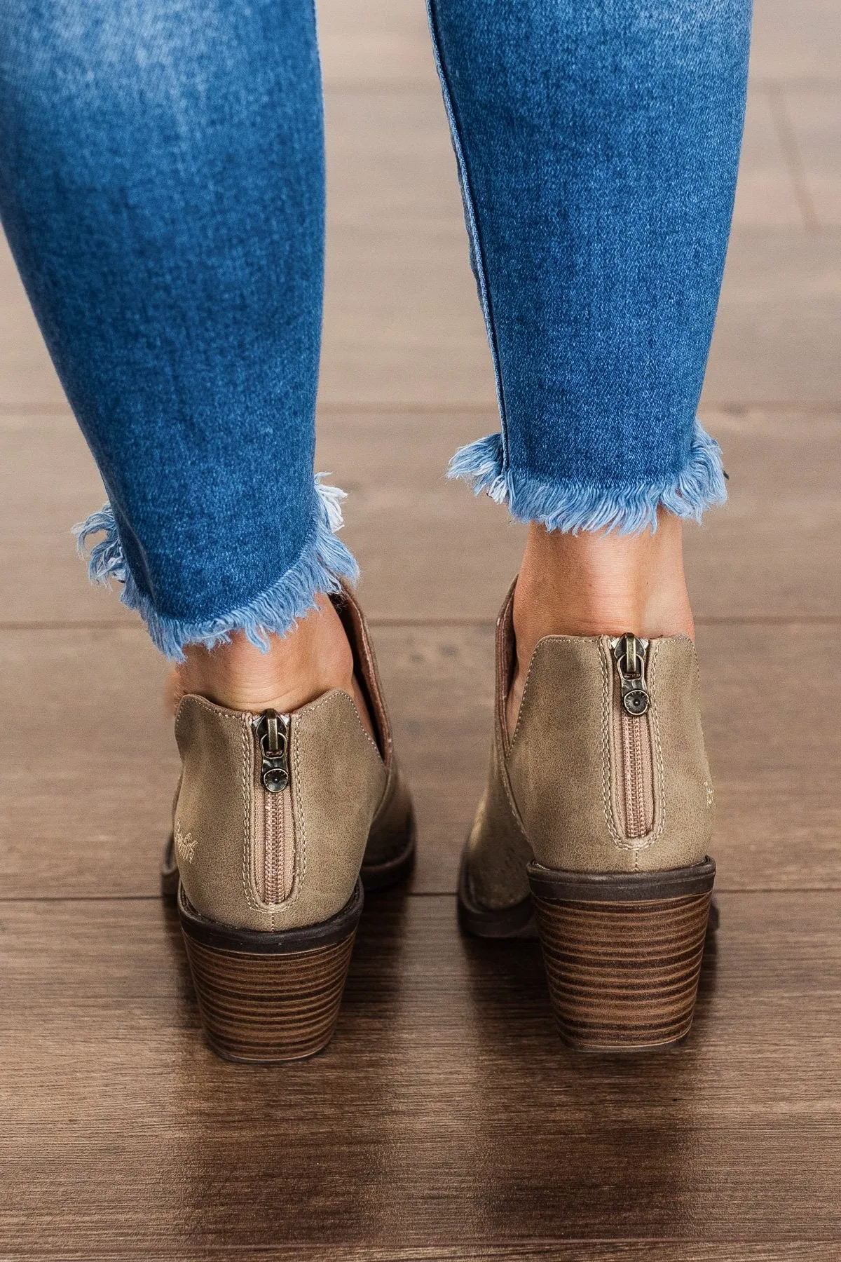 Blowfish Lassoh Booties- Beach Prospector & Rose Gold