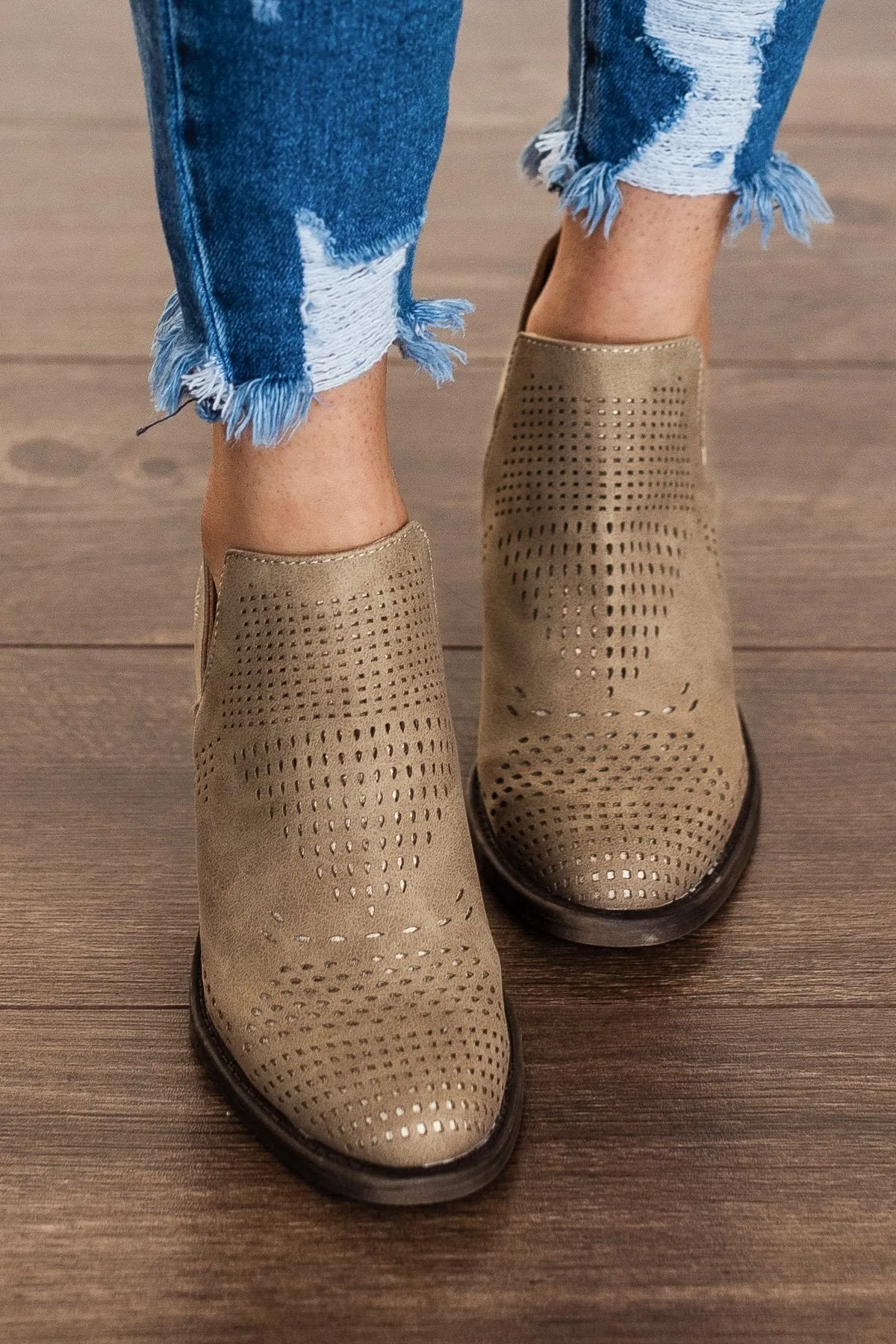 Blowfish Lassoh Booties- Beach Prospector & Rose Gold