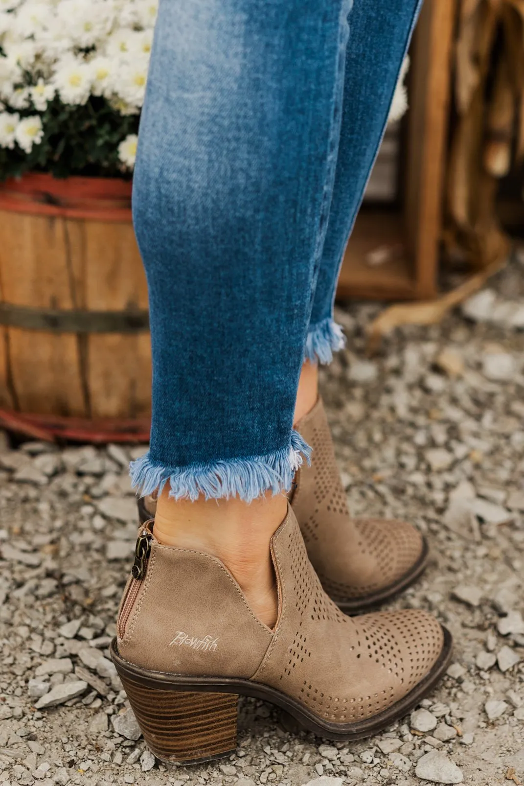 Blowfish Lassoh Booties- Beach Prospector & Rose Gold