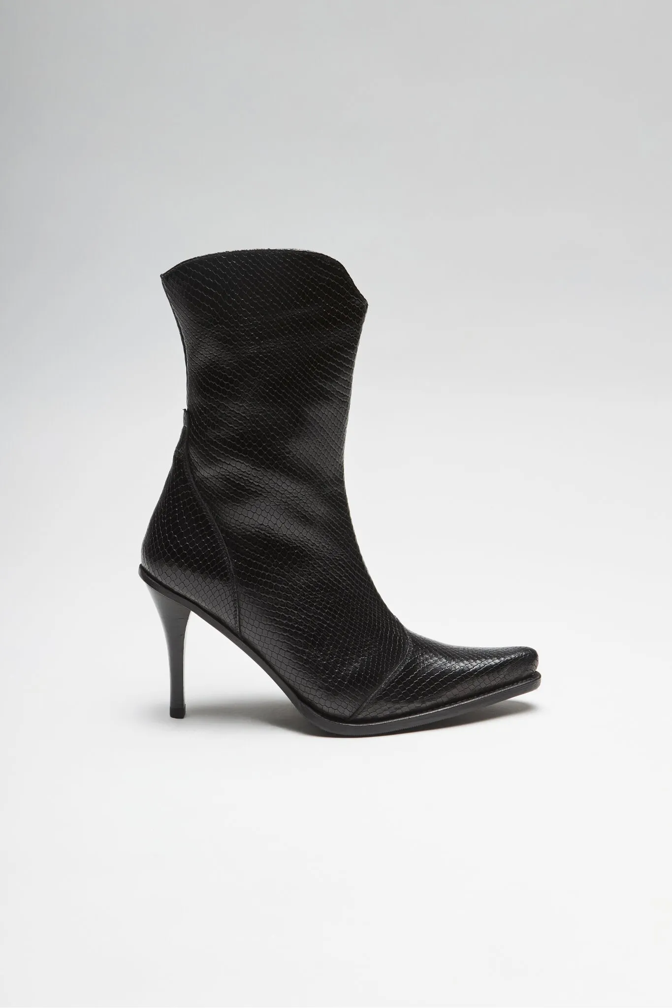 BRAVO Damen Schwarz