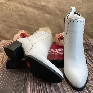 Circus by Sam Edelman White Jenna Booties 6.5M