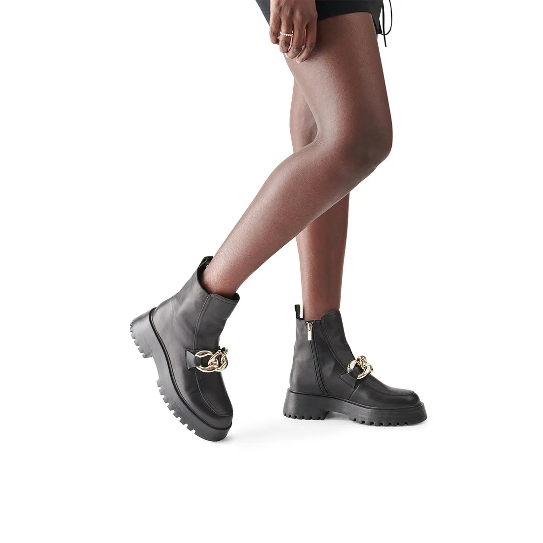CLEO BLACK LEATHER - SM REBOOTED