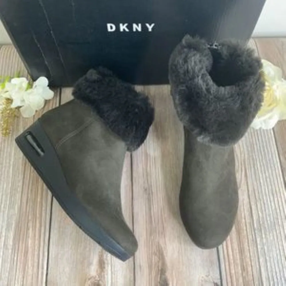 DKNY Stone Wedge Fur Booties 6M