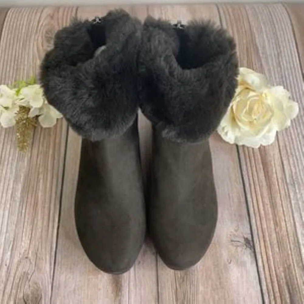 DKNY Stone Wedge Fur Booties 6M