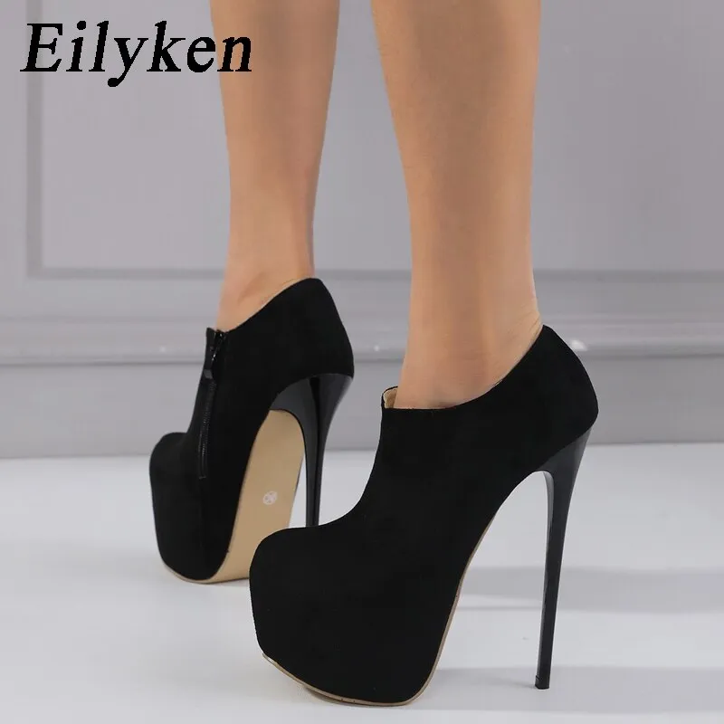 Eilyken Round Toe Ankle Booties