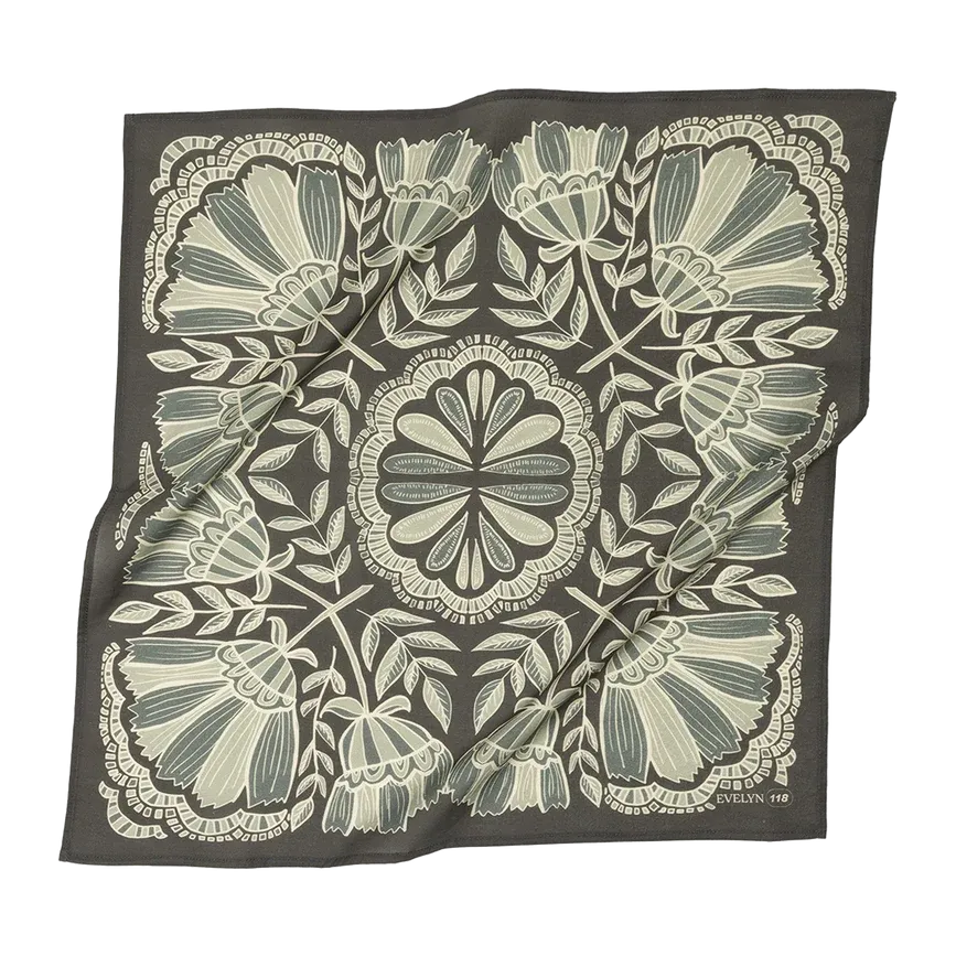 Evelyn Bandana