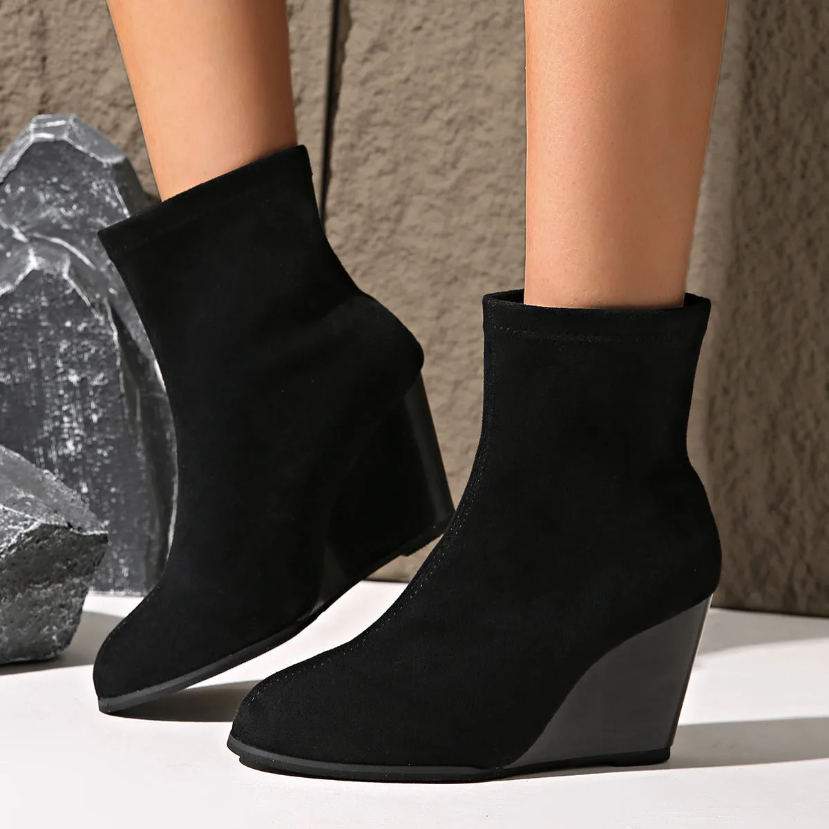 Fashion Thick-soled Boots, Winter Suede Height-increasing Warm Solid Ankle Wedges