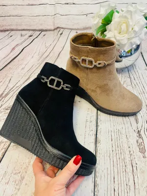 FAUX SUEDE WEDGE HEEL ANKLE BOOTS ( MB50 ) - 2 colours