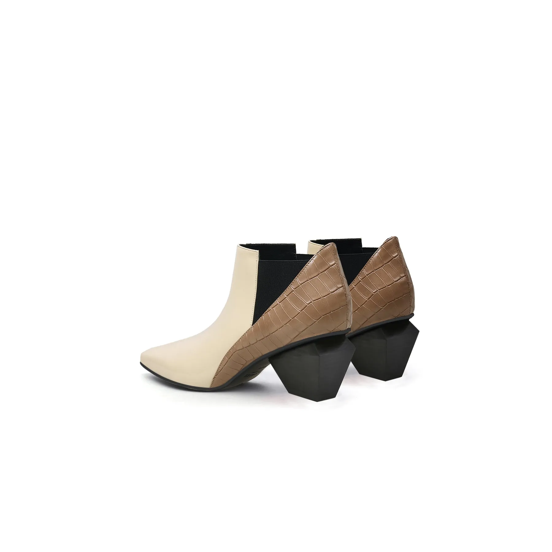 Geometry-Heel Leather Ankle Boot Beige