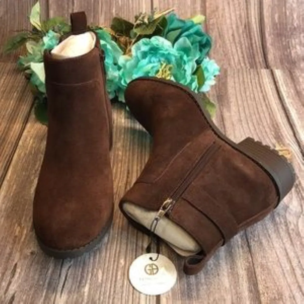 GIANI BERNINI Eilee Chocolate Suede Booties 5M