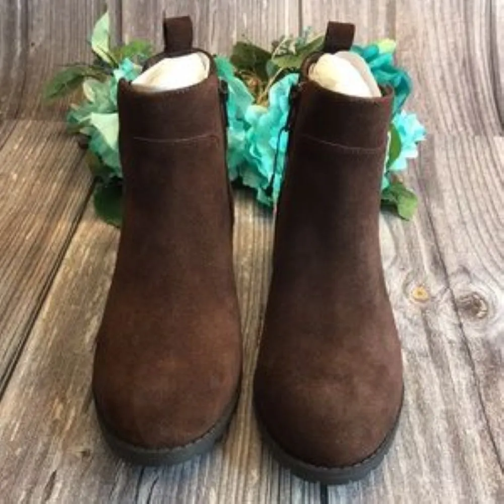GIANI BERNINI Eilee Chocolate Suede Booties 5M