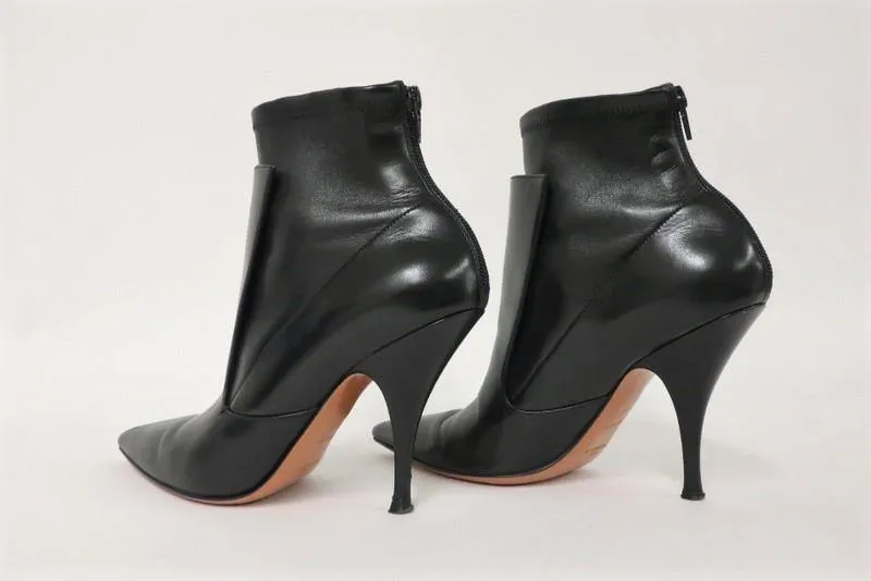 Givenchy Infinity Ankle Boots Black Layered Leather Size 37 Pointed Toe Booties