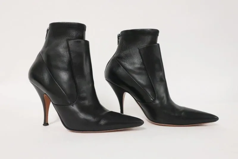 Givenchy Infinity Ankle Boots Black Layered Leather Size 37 Pointed Toe Booties