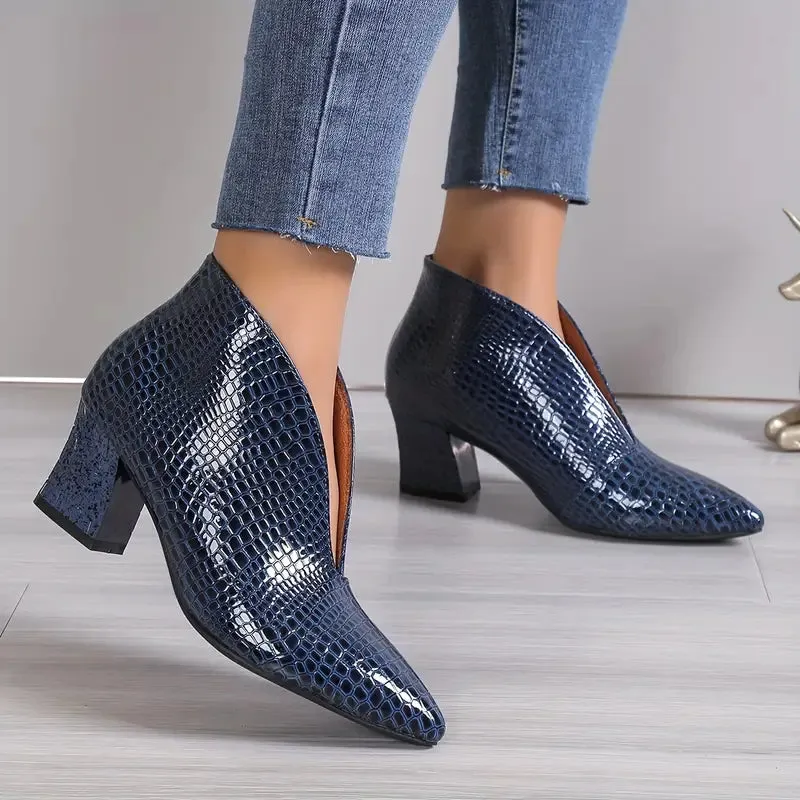 Iris™ | Women's Pointed-Heeled Boot