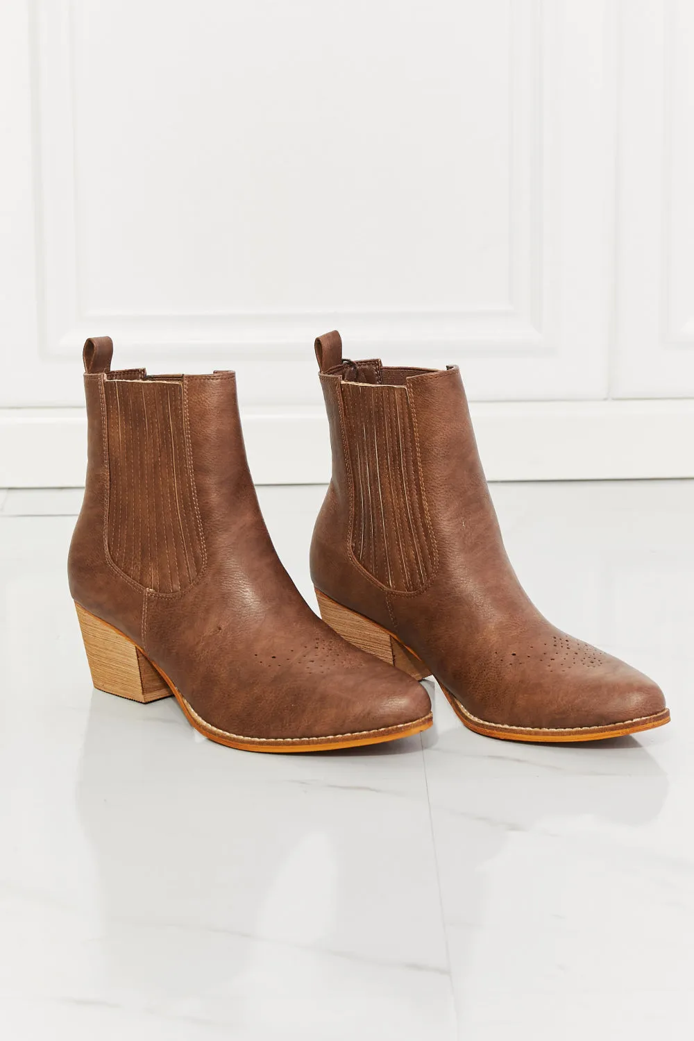 Jillian Stacked Heel Chelsea Boot in Chestnut