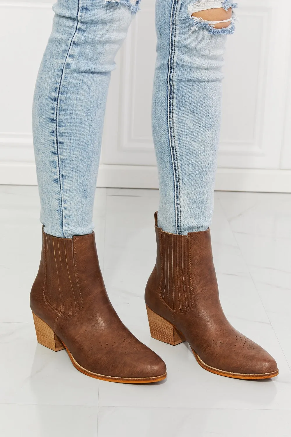 Jillian Stacked Heel Chelsea Boot in Chestnut