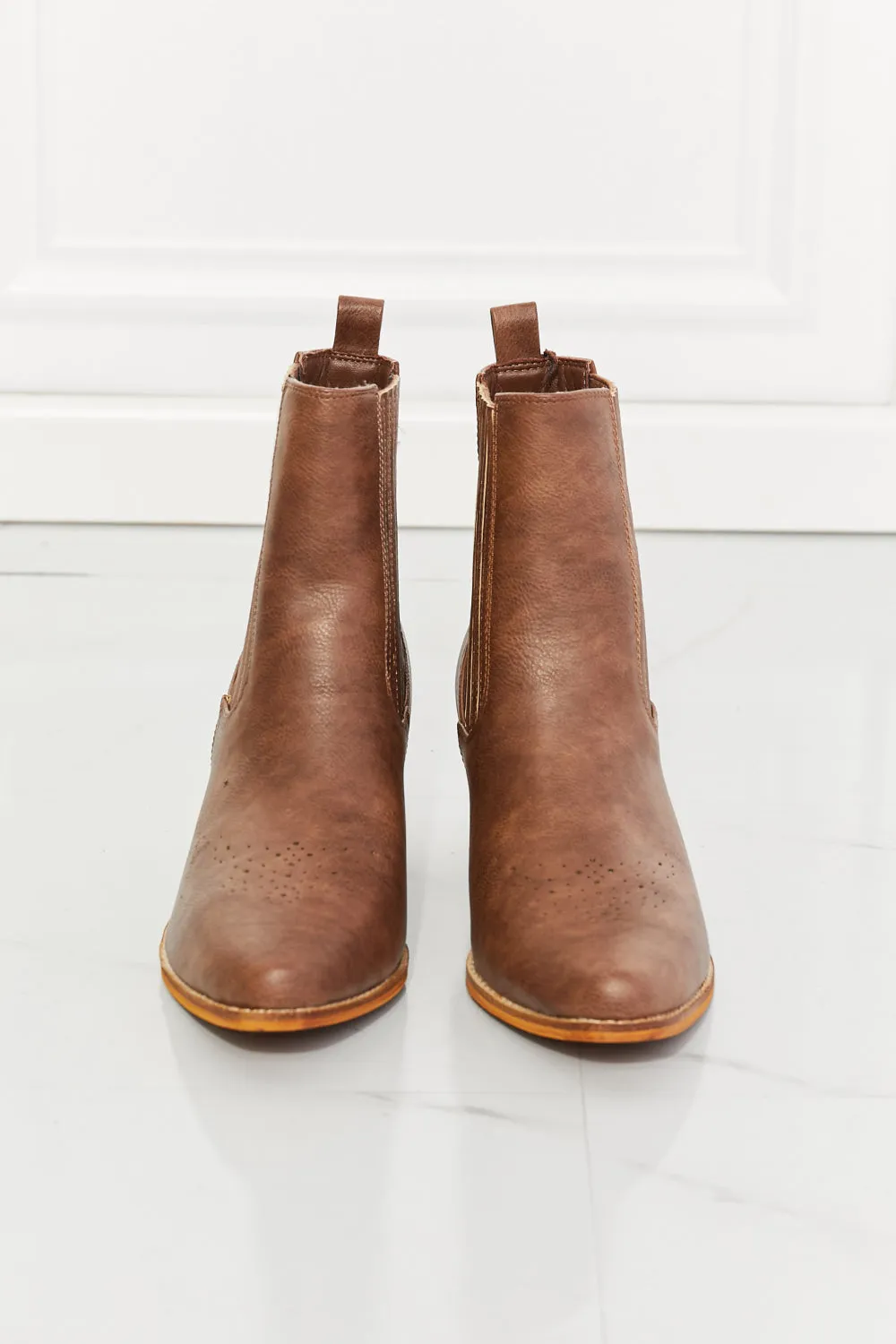 Jillian Stacked Heel Chelsea Boot in Chestnut