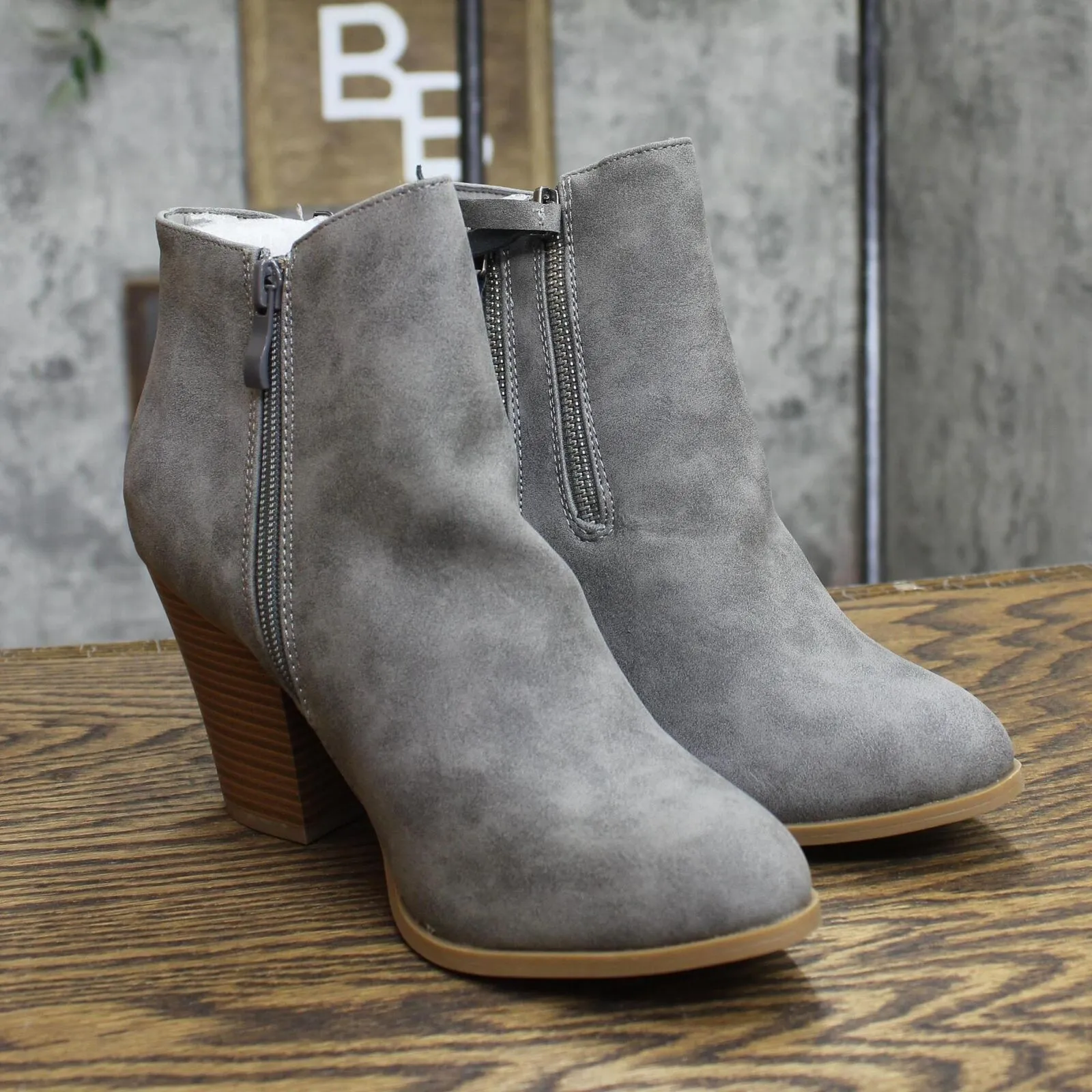 Journee Collection Women's Tru Comfort Foam Vally Bootie Ankle Boot Gray 7.5M