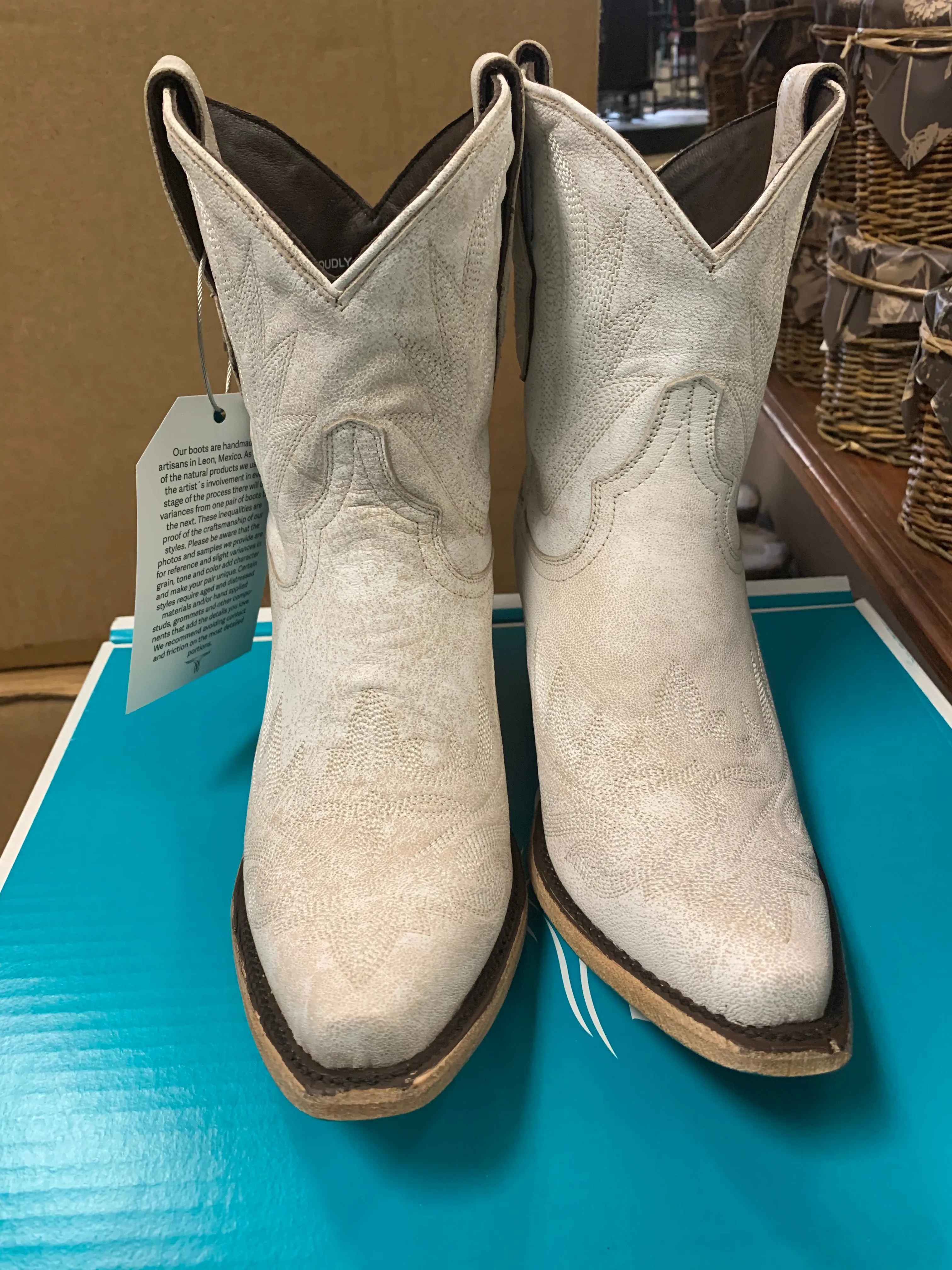 LANE WOMEN'S LEXINGTON WESTERN BOOTIES - SNIP TOE