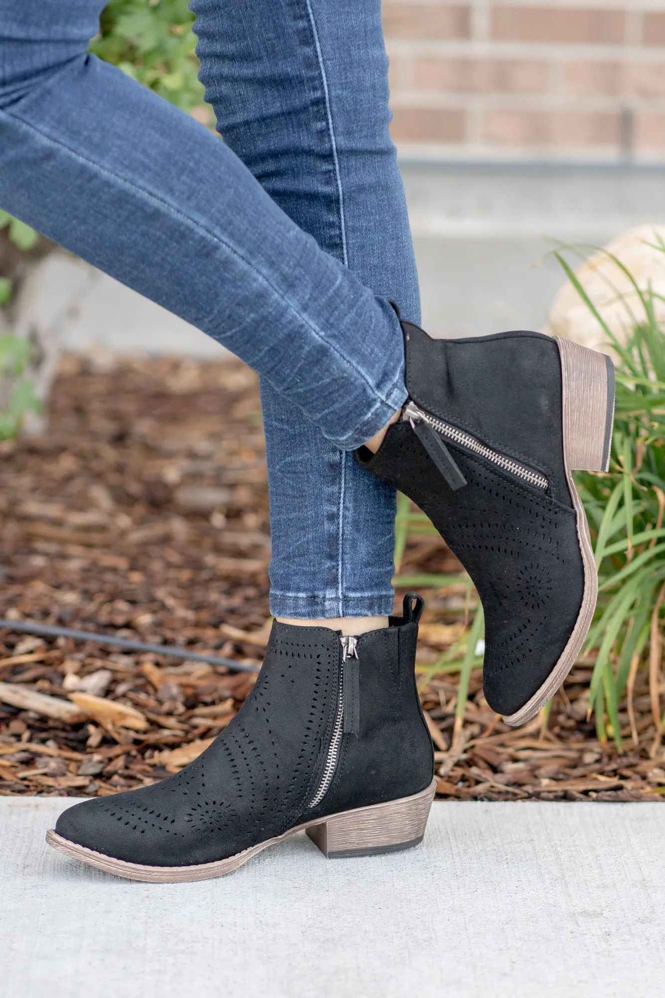 Lisette Ankle Boots - Black