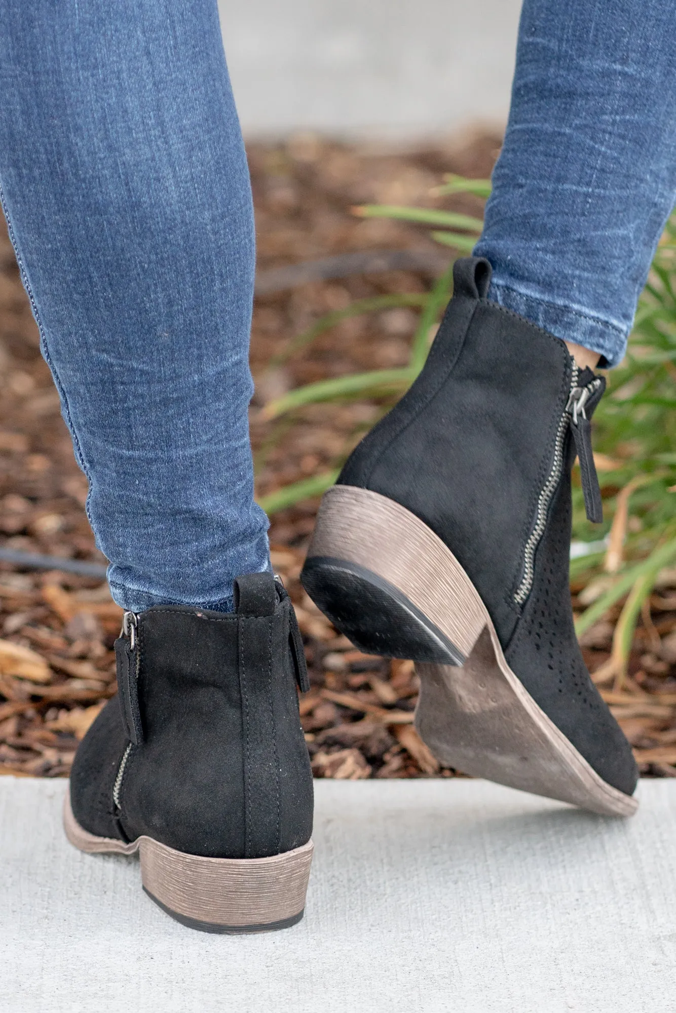Lisette Ankle Boots - Black