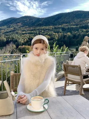 Milk-tea/White Furry Vest