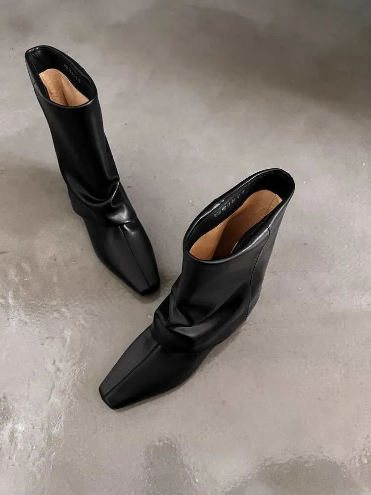 NEW & INSTOCK - Korean Style Leather Boots in Black and Silver