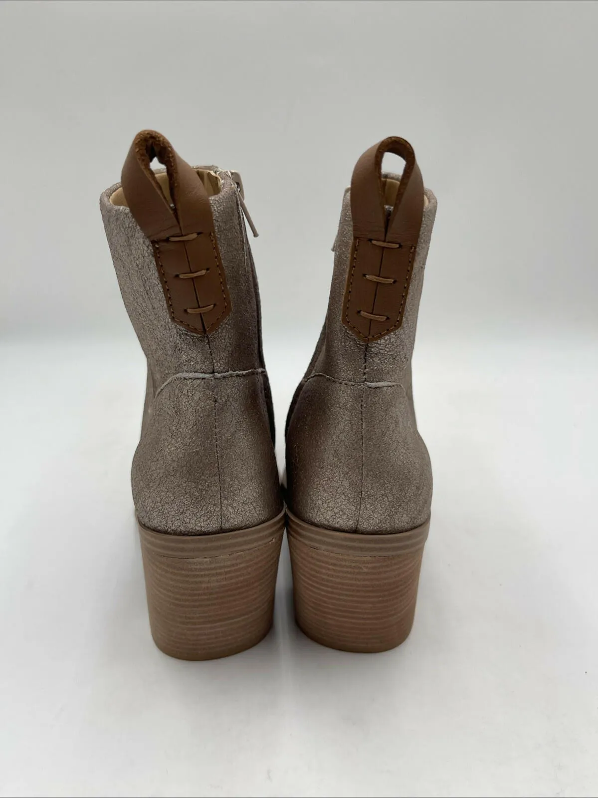 NWB Crown Vintage Randie Booties Women's Brick Size 8M/39