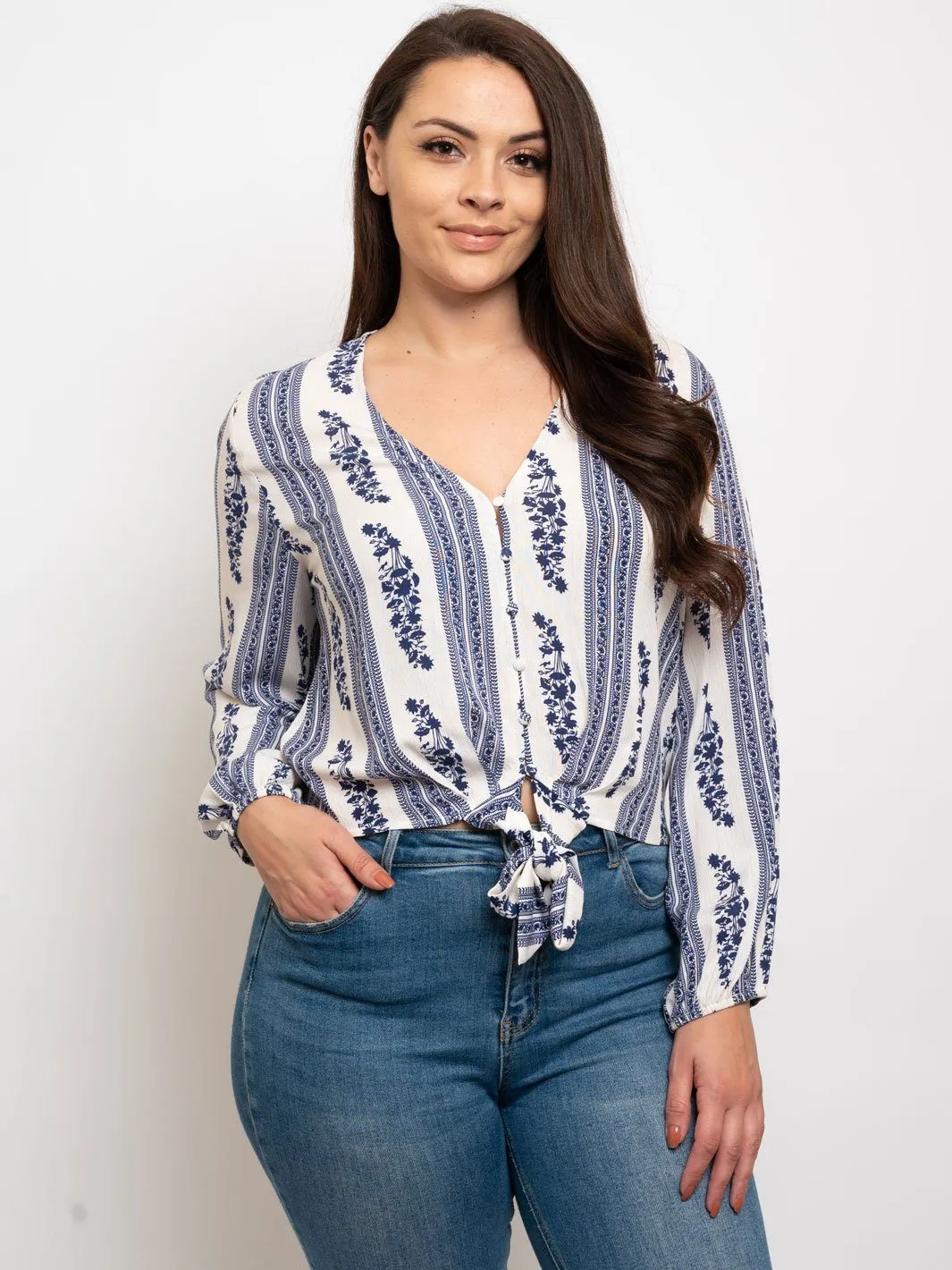 PLUS SIZE PRINTED KNOTTED TIE FRONT LONG SLEEVE TOP