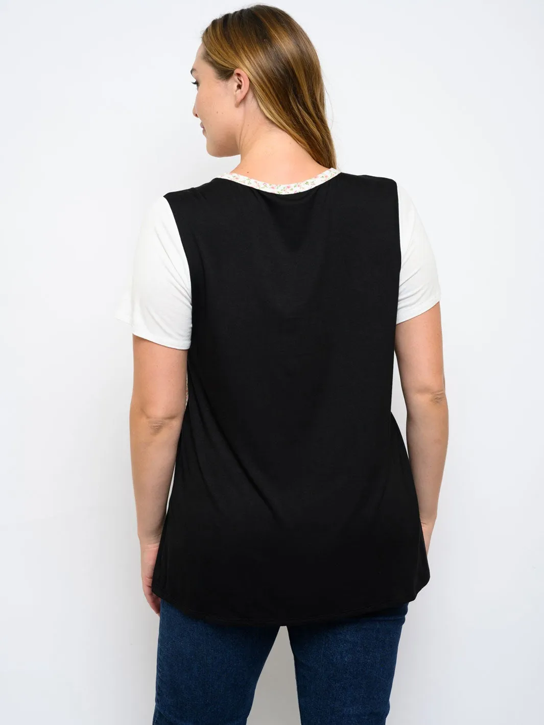 PLUS SIZE SHORT SLEEVE COLORBLOCK TOP