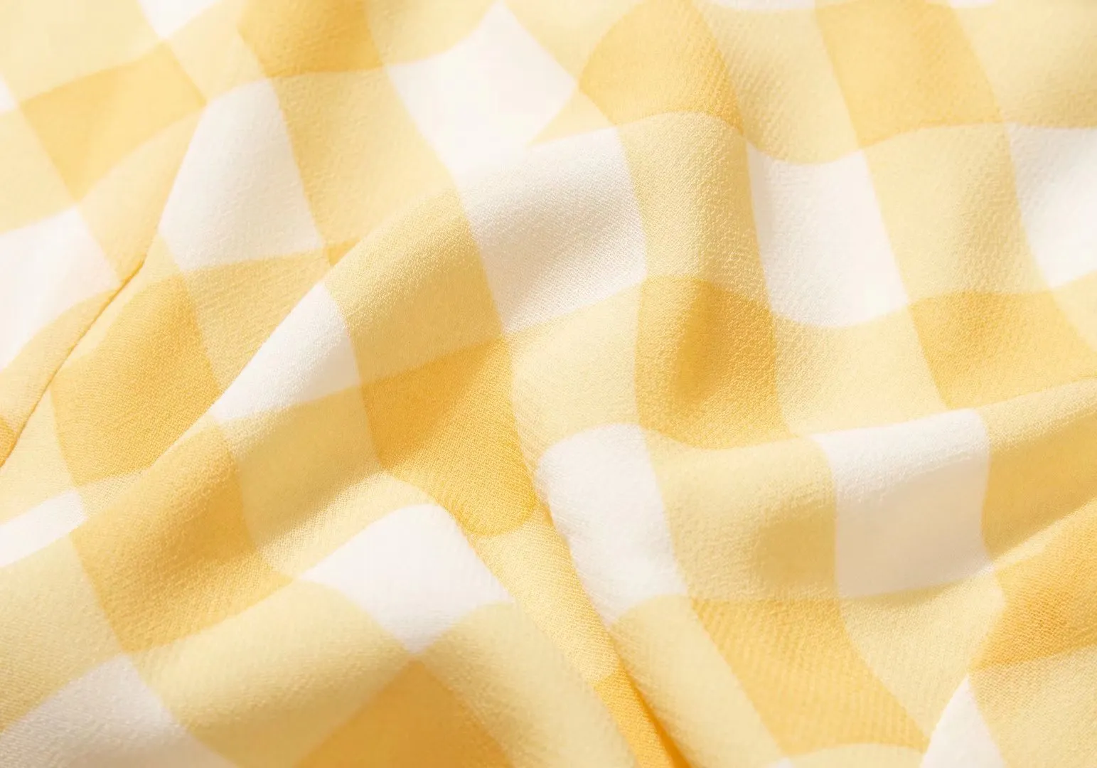 Puffy Short Sleeve Sweetheart Gingham Top