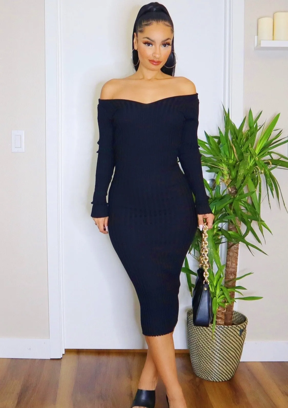 Ribbed Sweater Midi Dress (Black)