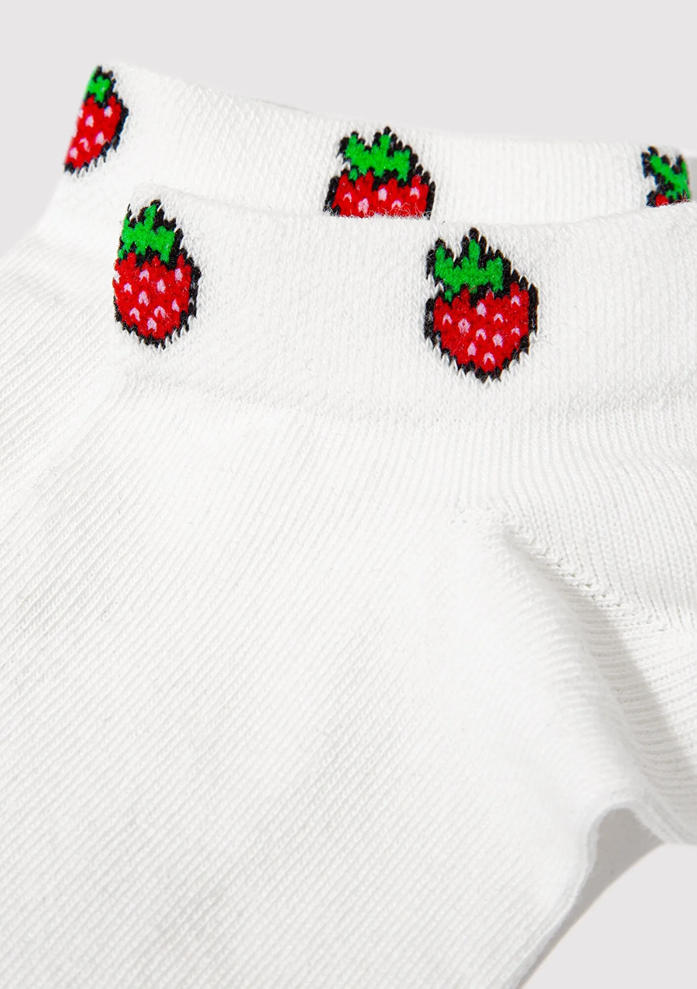 Strawberry Emroidered Ankle Socks