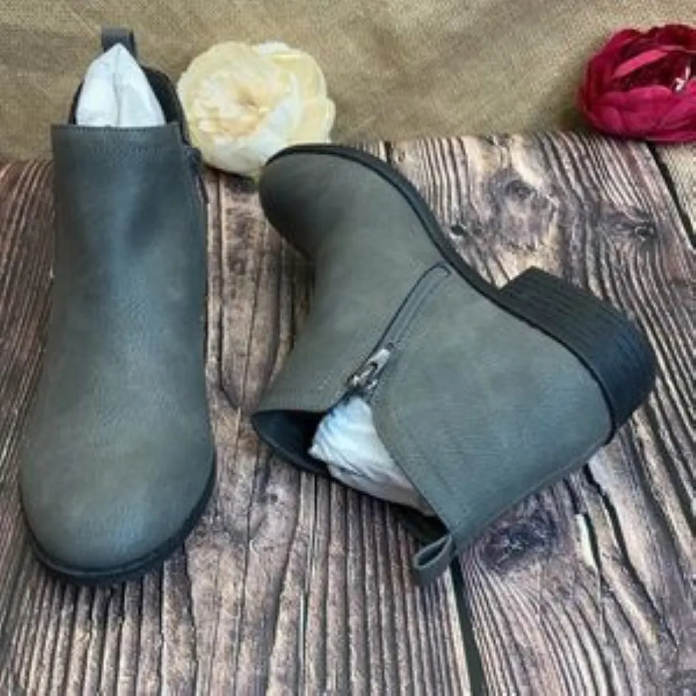 Sun   Stone Wide Grey Cadee Ankle Booties 9