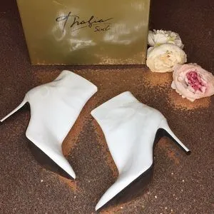 Thalia Sodi  Rylie Pointed Toe Ankle Boots 9.5