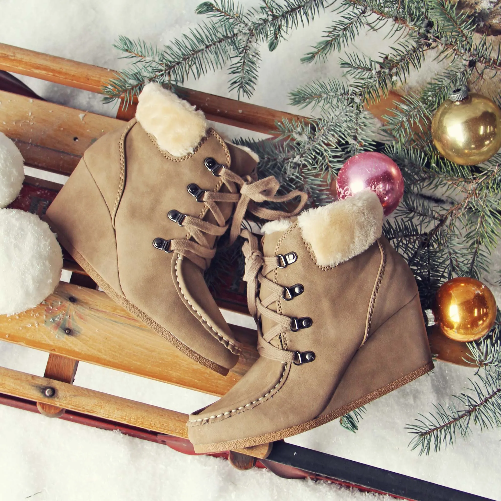 Toboggan Cozy Booties