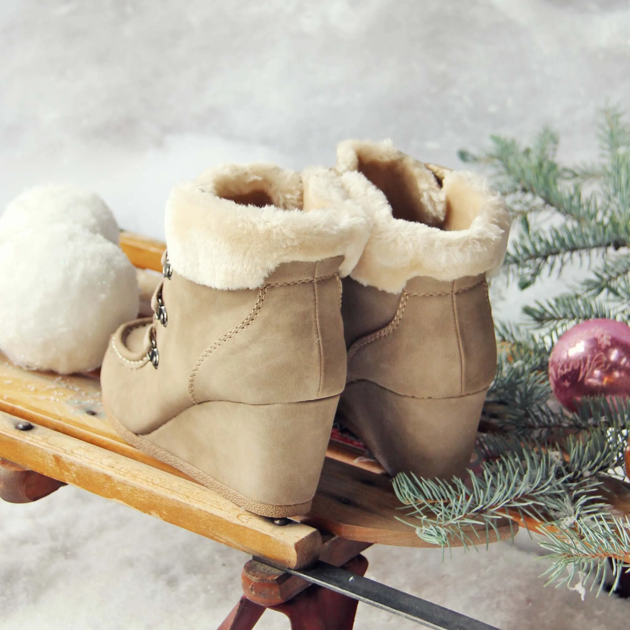 Toboggan Cozy Booties