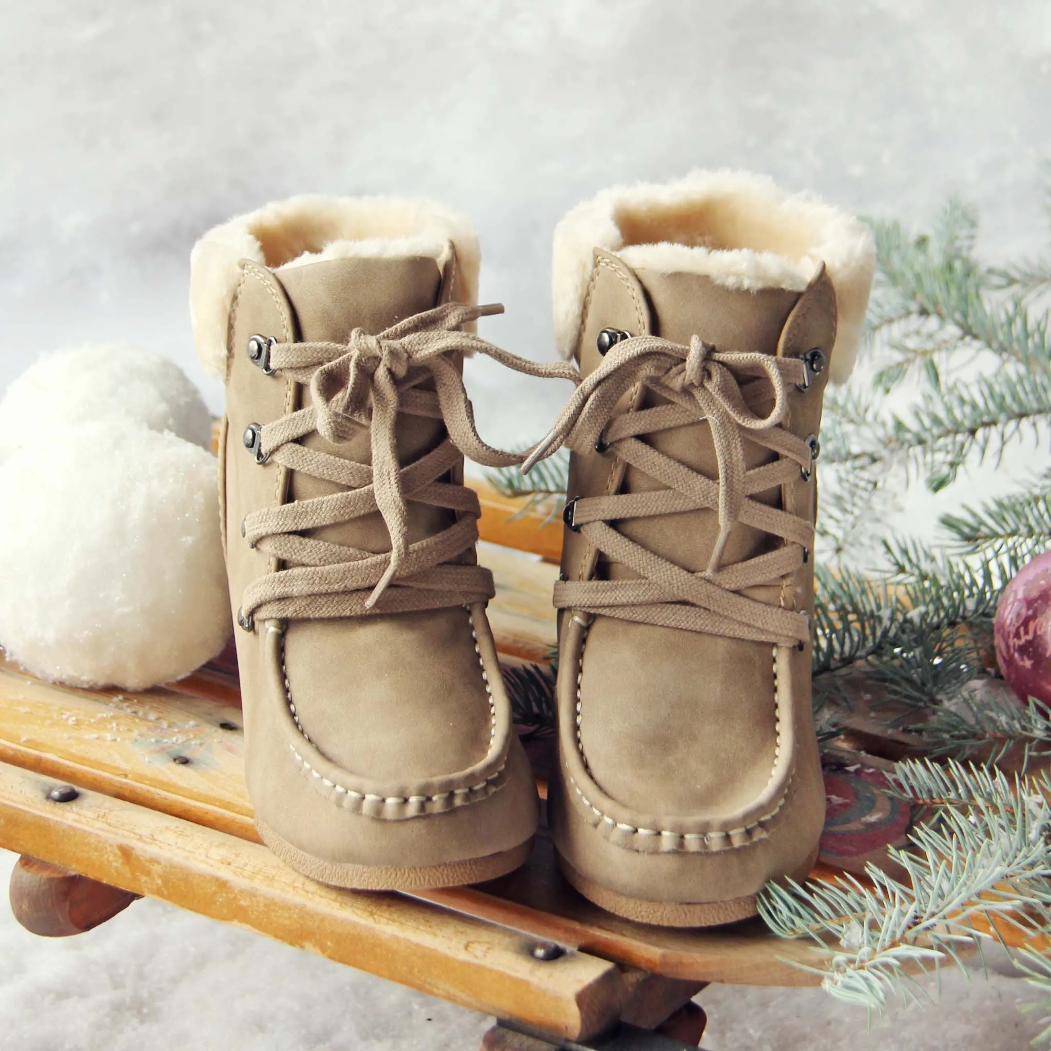 Toboggan Cozy Booties