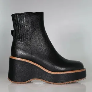 Tokyo - Black/Tan