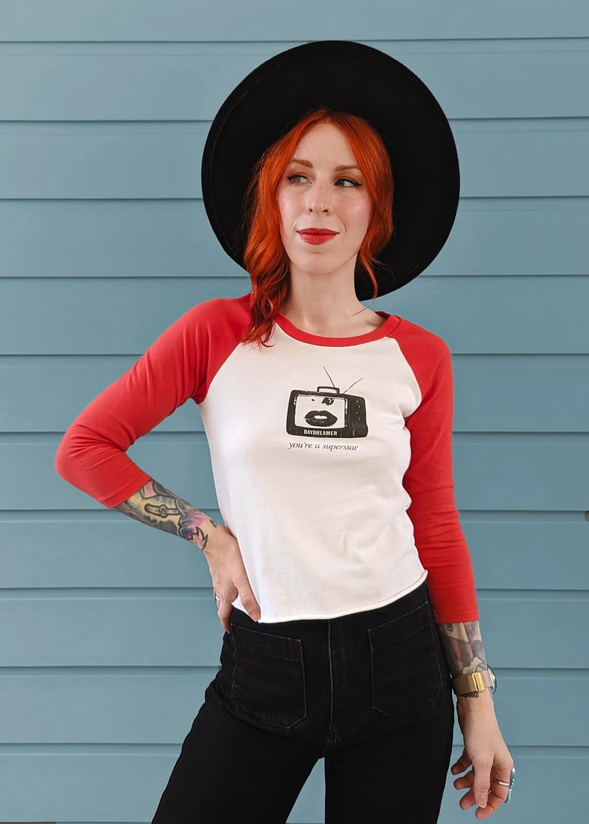 TV Superstar Raglan