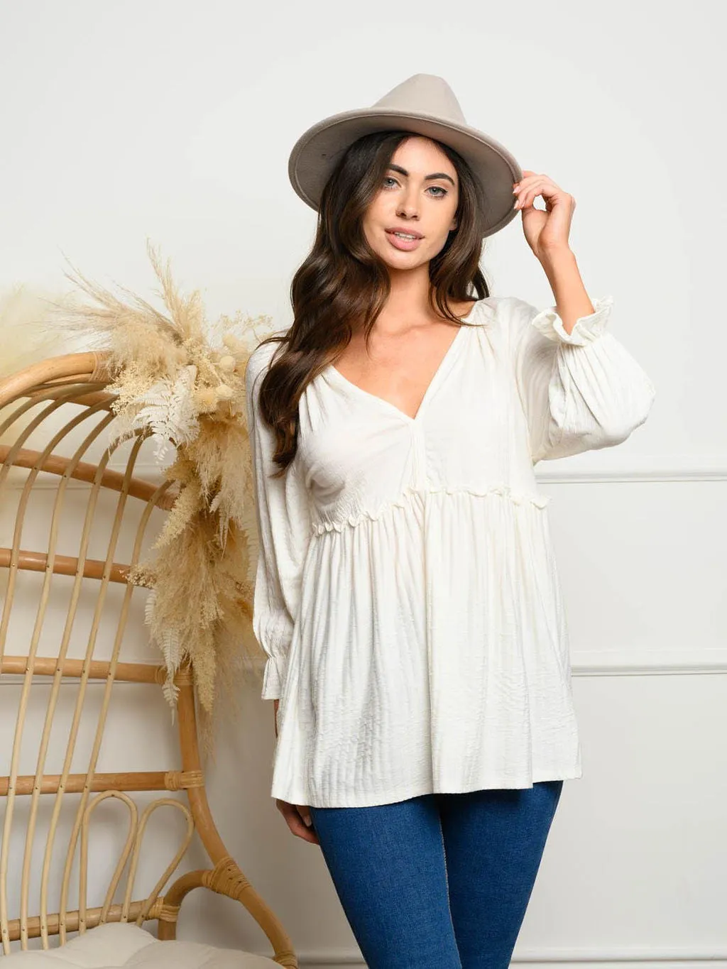WOMEN'S 3/4 SLEEVE V-NECK BABYDOLL TOP