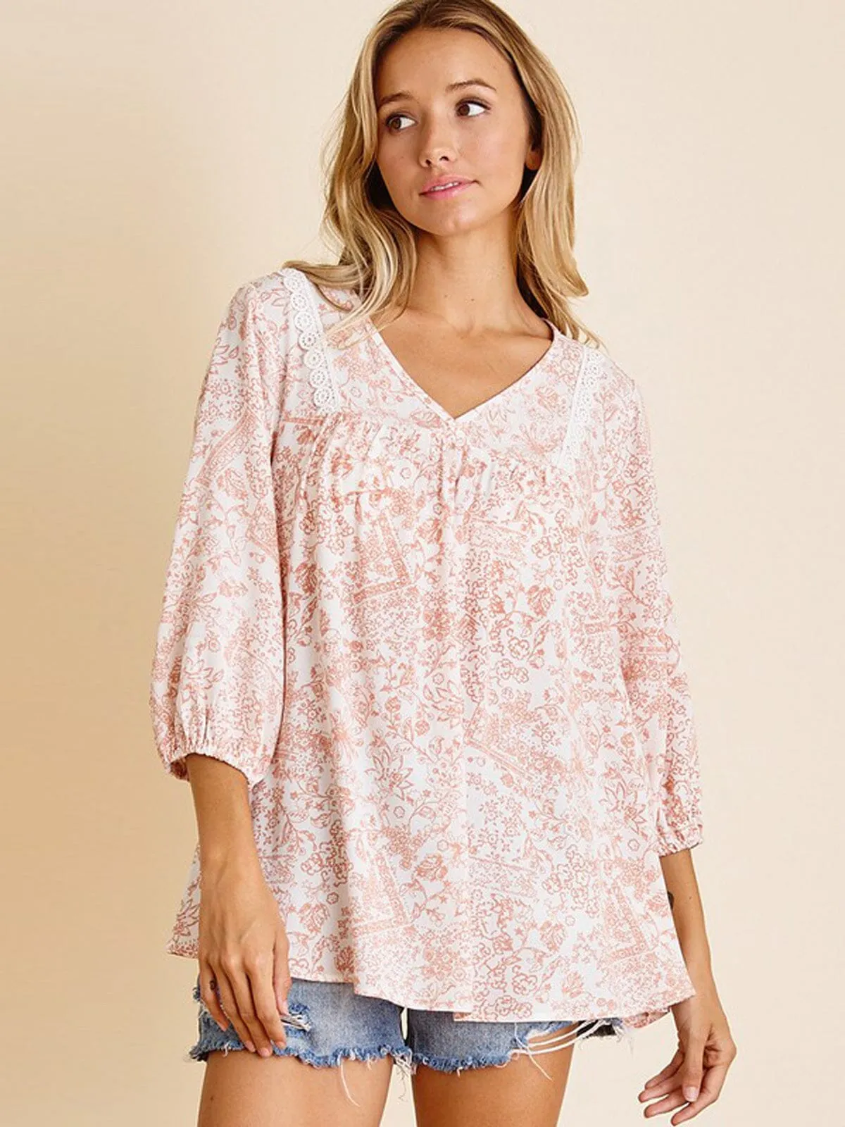 WOMEN'S 3/4 SLEEVE V-NECK FLORAL TUNIC TOP