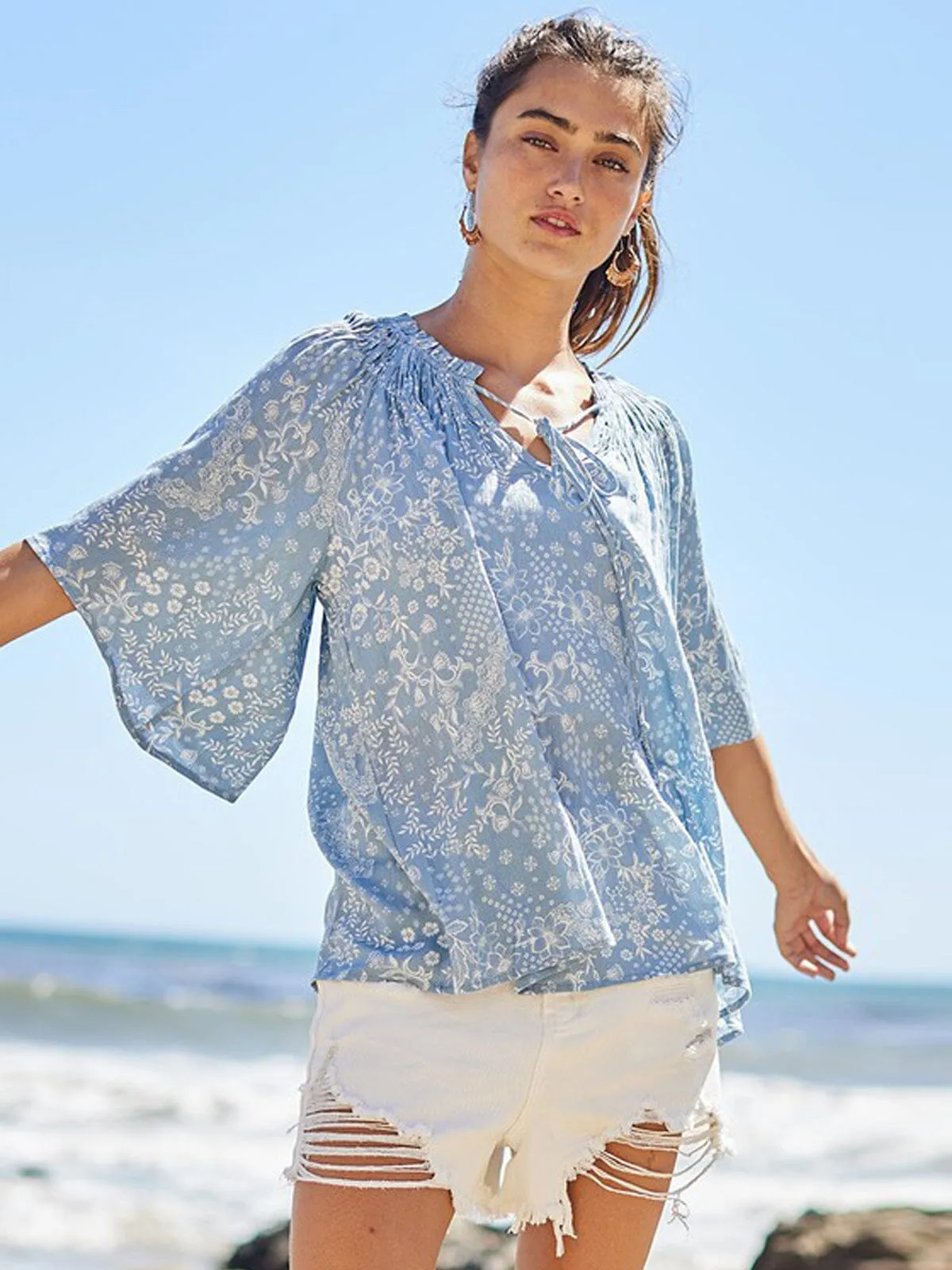 WOMEN'S 3/4 SLEEVE V-NECK FLORAL TUNIC TOP