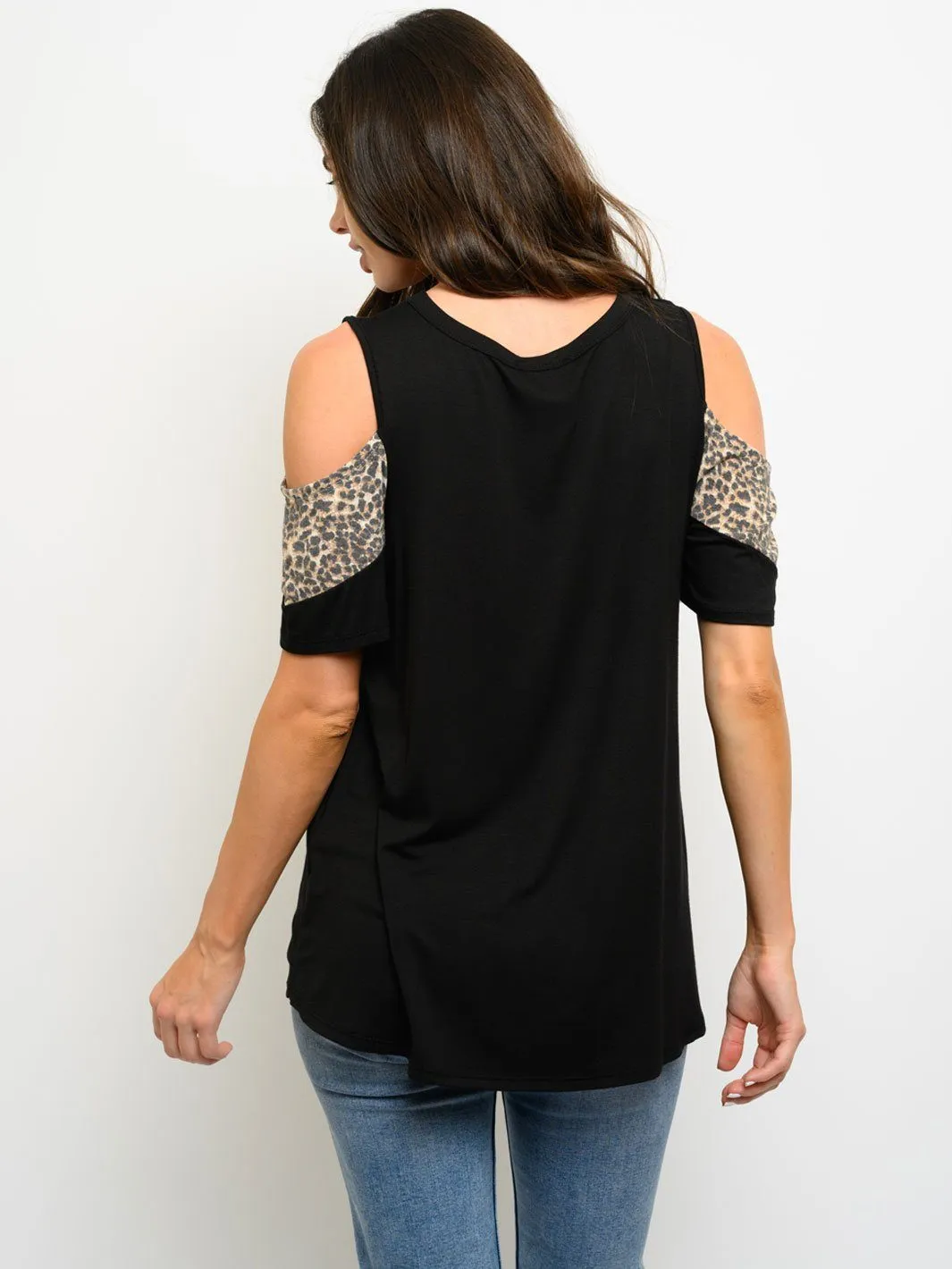 WOMEN'S COLD SHORT SLEEVE ANIMAL PRINT TOP